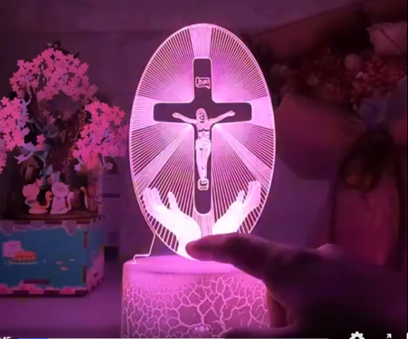 Jezus LED Natlampe 3D | Dæmpbar Korsbillede med 7 farver